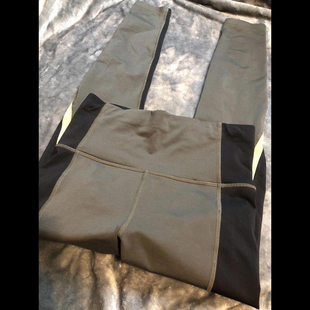 Athleta Spar Colorblock 7/8 Tight Legging Green & Black XS - Picture 3 of 5